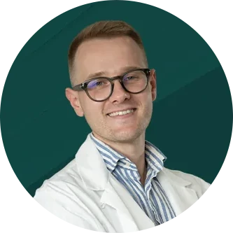 Portret Dr Aleksandra Lazića, specijaliste urologije i člana stručnog tima klinike Miren Medic.