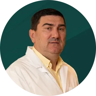 Dr Nebojša Mićović