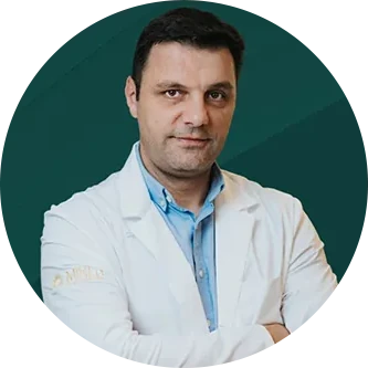 Dr Uroš Miladinović